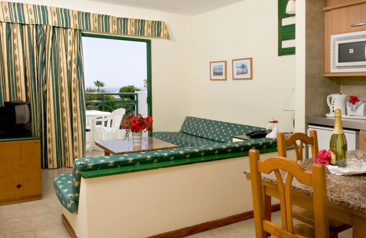 Thb Flora Hotel 3*